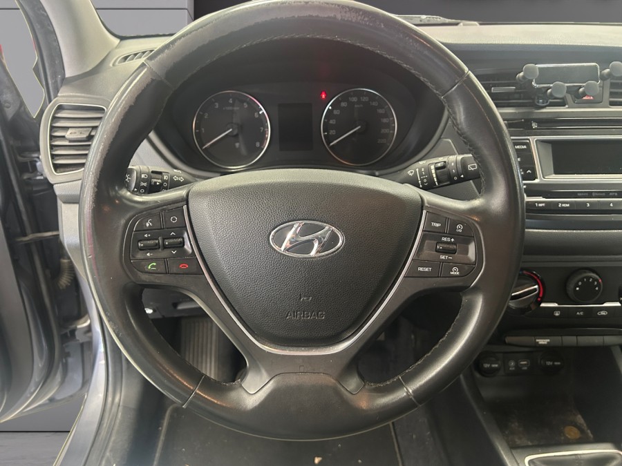 HYUNDAI d'occasion I20 HYUNDAI I20 1.2 MPI 84 INTUITIVE de 2016