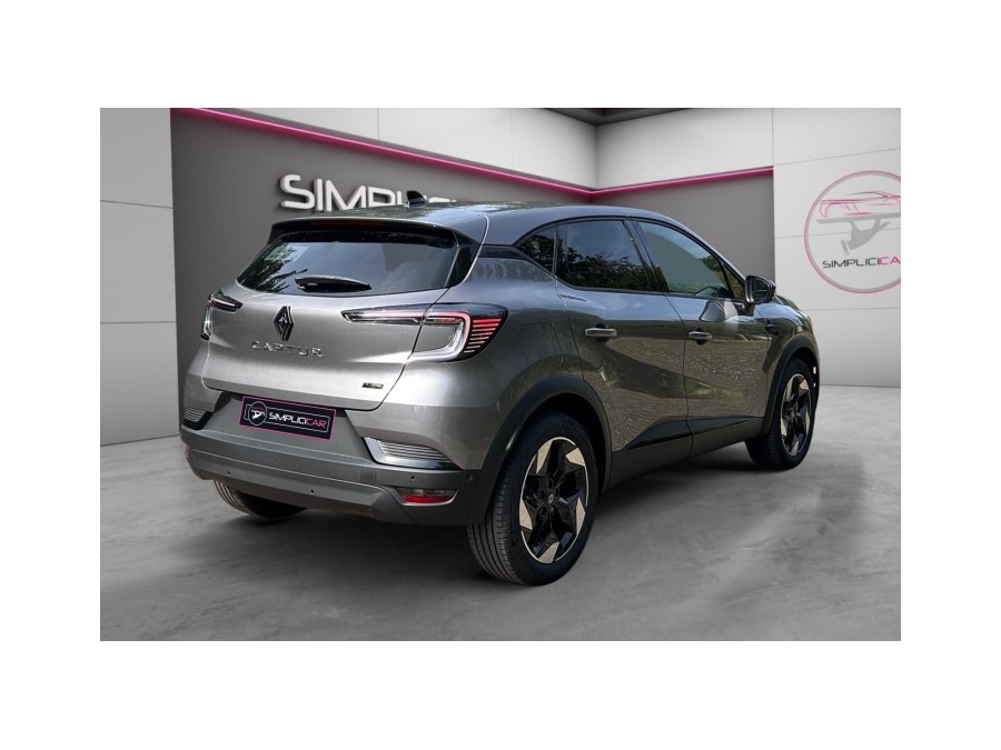 RENAULT d'occasion CAPTUR II 1.8 FULL HYBRID E-TECH 160 EVOLUTION de
