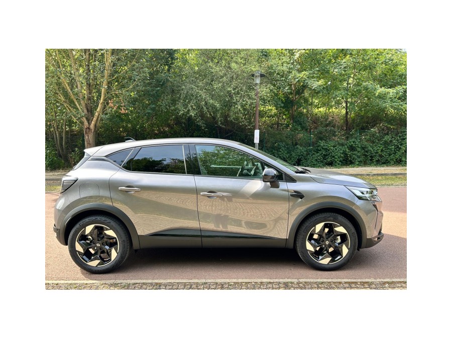 RENAULT d'occasion CAPTUR II 1.8 FULL HYBRID E-TECH 160 EVOLUTION de