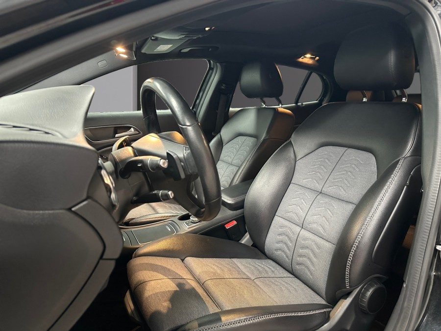 MERCEDES d'occasion CLASSE GLA GLA 180 D SENSATION BA de 2018 Lorient