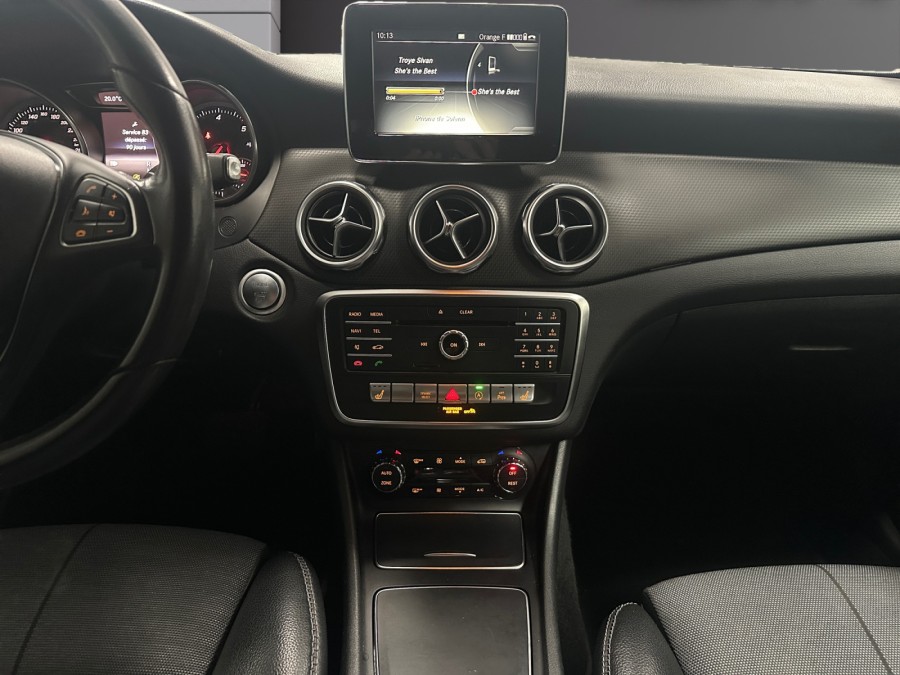 MERCEDES d'occasion CLASSE GLA GLA 180 D SENSATION BA de 2018 Lorient