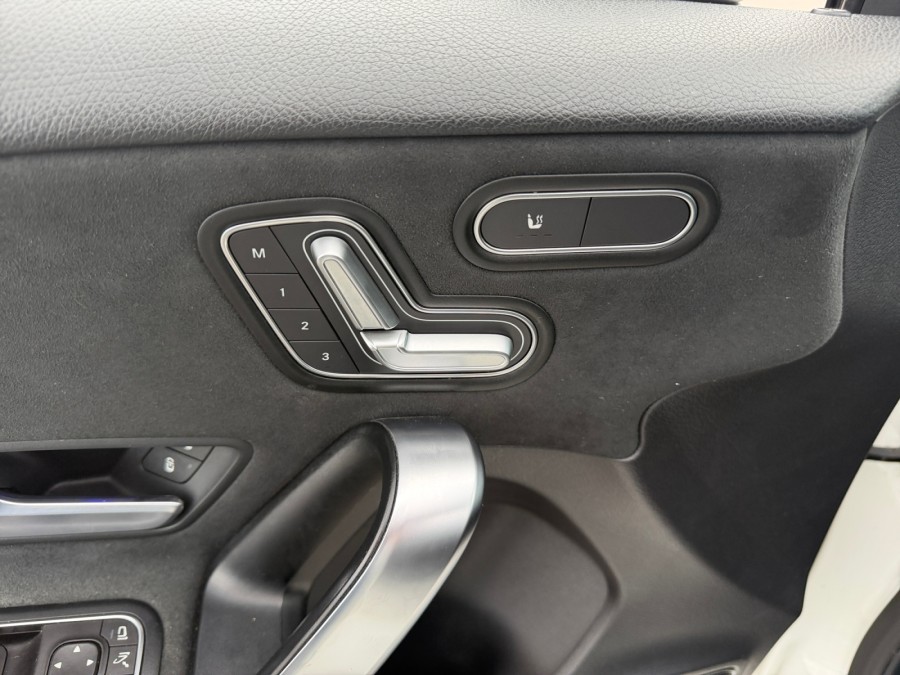 MERCEDES d'occasion CLASSE A IV A200 AMG LINE 7G-DCT de 2020 Beaune