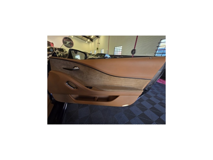 LEXUS d'occasion LC500H 3.5 V6 HYBRIDE EXECUTIVE de 2018 Aix Les