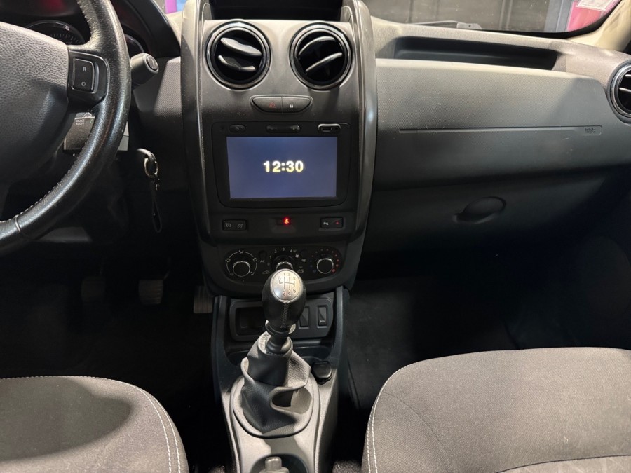 DACIA d'occasion DUSTER 1.2 TCE 125 4X2 AMBIANCE de 2015 Montpellier