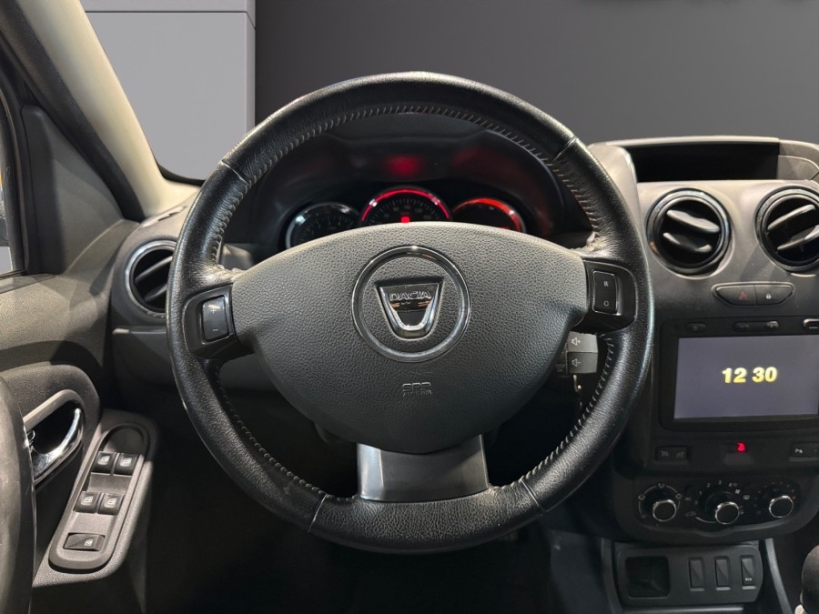 DACIA d'occasion DUSTER 1.2 TCE 125 4X2 AMBIANCE de 2015 Montpellier