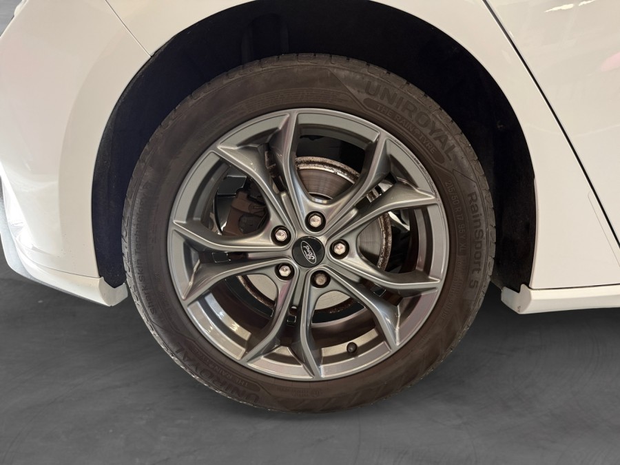 FORD d'occasion FOCUS 1.0 ECOBOOST 125 ST Line de 2019 Andrezieux