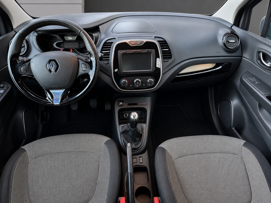RENAULT d'occasion CAPTUR 1.5 DCI 90 ENERGY LIFE de 2013 Montreuil