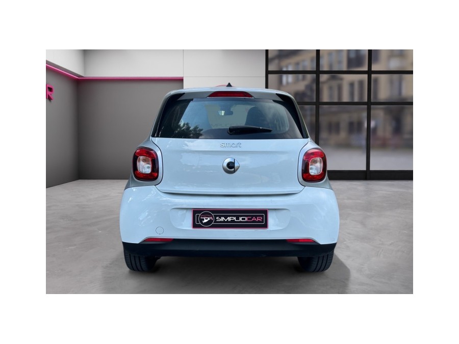 SMART d'occasion FORFOUR 71ch pure de 2017 Champigny sur Marne (94)﻿