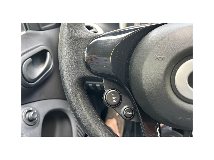 SMART d'occasion FORFOUR 71ch pure de 2017 Champigny sur Marne (94)﻿