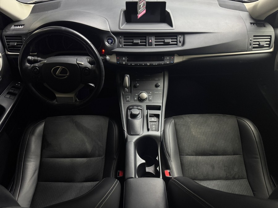 LEXUS d'occasion CT 200H 1.8 VVT-i 16V 136 Hybrid CVT 99cv de 2017
