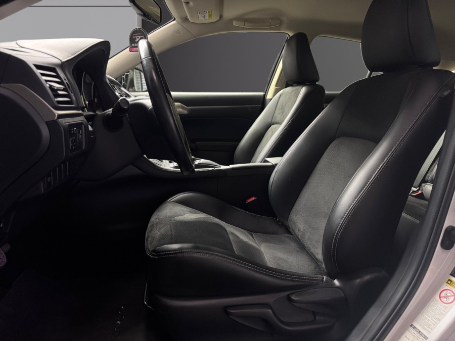 LEXUS d'occasion CT 200H 1.8 VVT-i 16V 136 Hybrid CVT 99cv de 2017