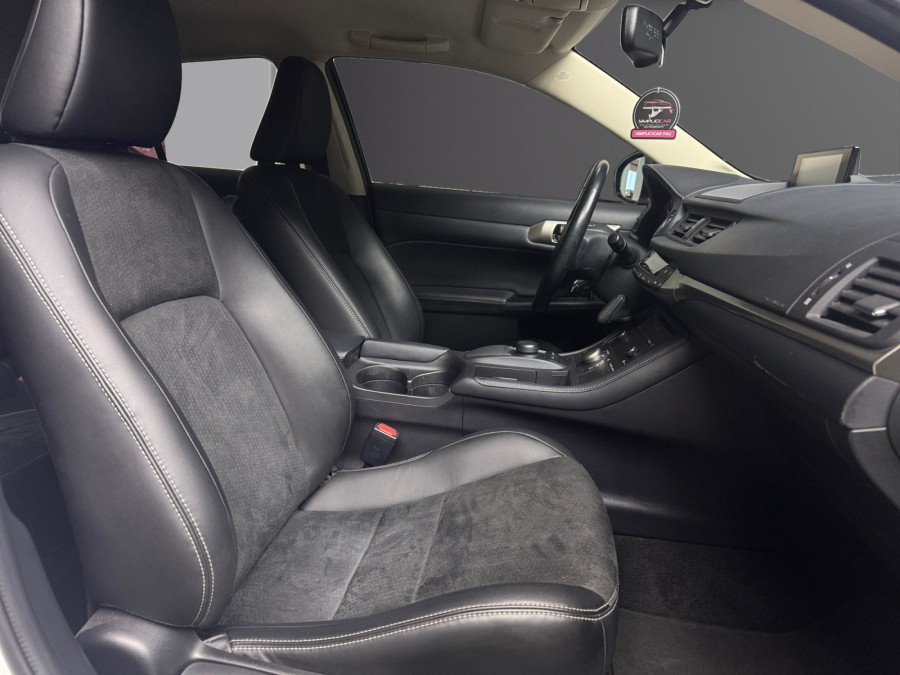 LEXUS d'occasion CT 200H 1.8 VVT-i 16V 136 Hybrid CVT 99cv de 2017