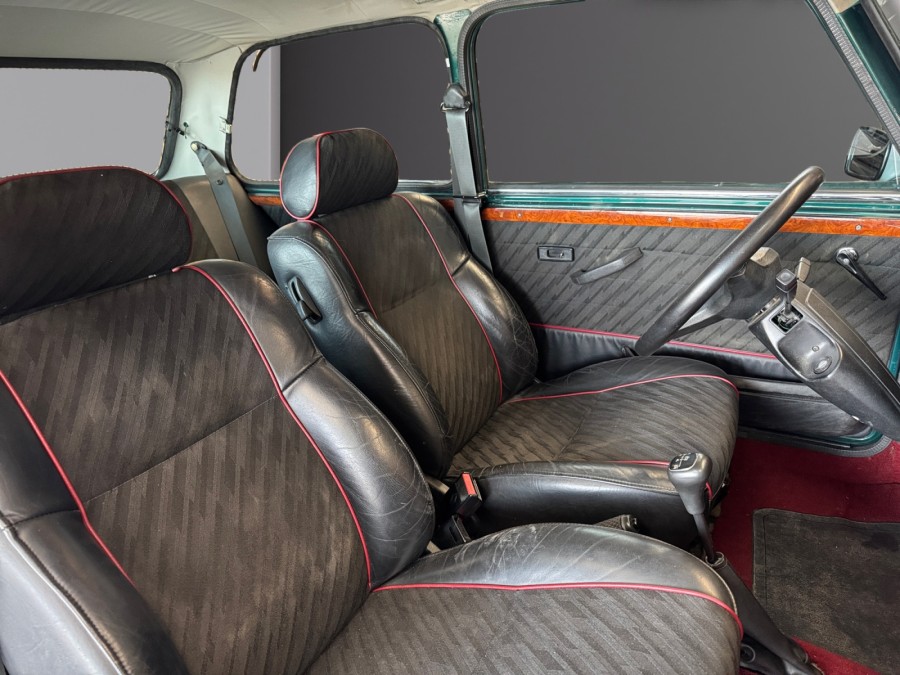 ROVER d'occasion MINI BERLINE BICORPS TROIS OU CINQ PORTES |