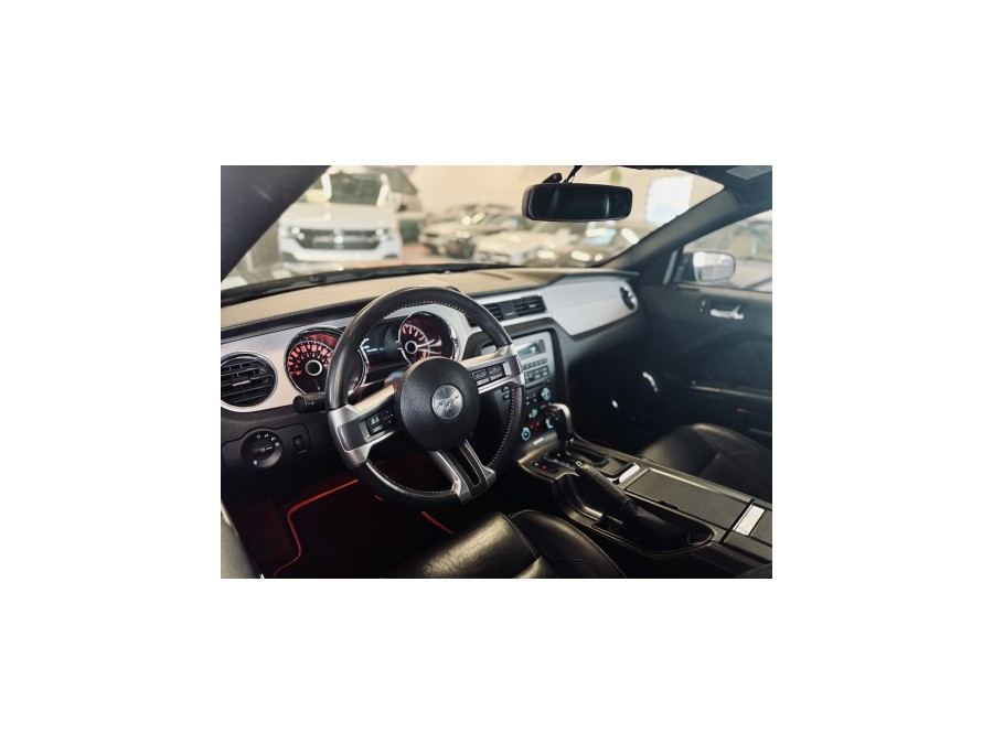 FORD d'occasion MUSTANG FORD MUSTANG V6 de 2013 Aix Les Bains (73)﻿