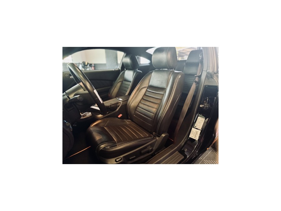 FORD d'occasion MUSTANG FORD MUSTANG V6 de 2013 Aix Les Bains (73)﻿