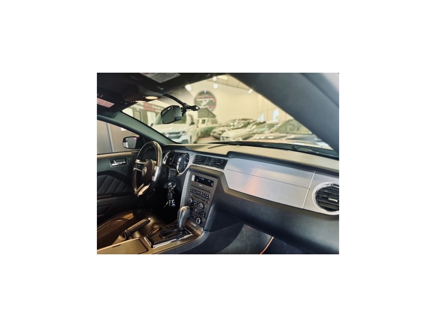 FORD d'occasion MUSTANG FORD MUSTANG V6 de 2013 Aix Les Bains (73)﻿