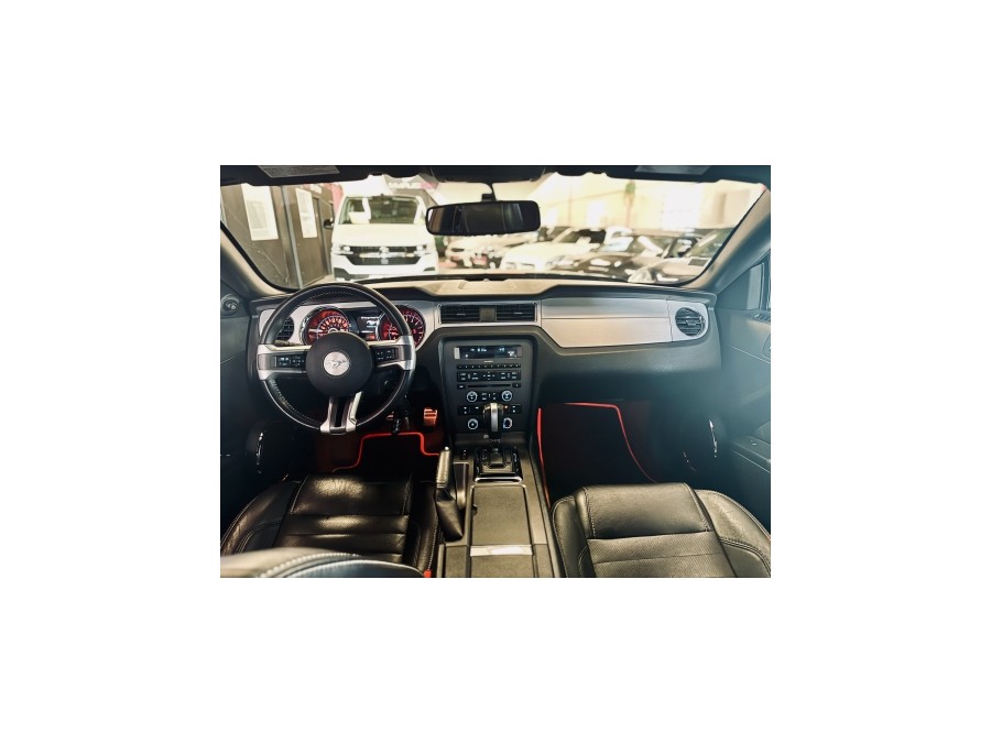 FORD d'occasion MUSTANG FORD MUSTANG V6 de 2013 Aix Les Bains (73)﻿