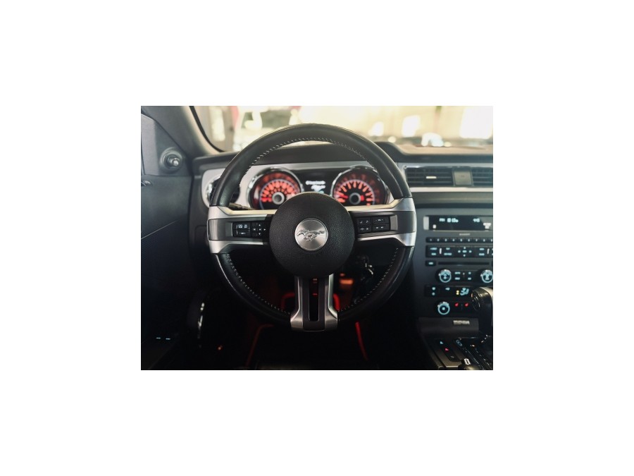 FORD d'occasion MUSTANG FORD MUSTANG V6 de 2013 Aix Les Bains (73)﻿