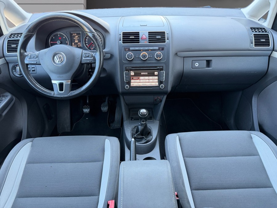 VOLKSWAGEN d'occasion TOURAN 2.0 TDI 140ch FAP Life de 2013 Toulon