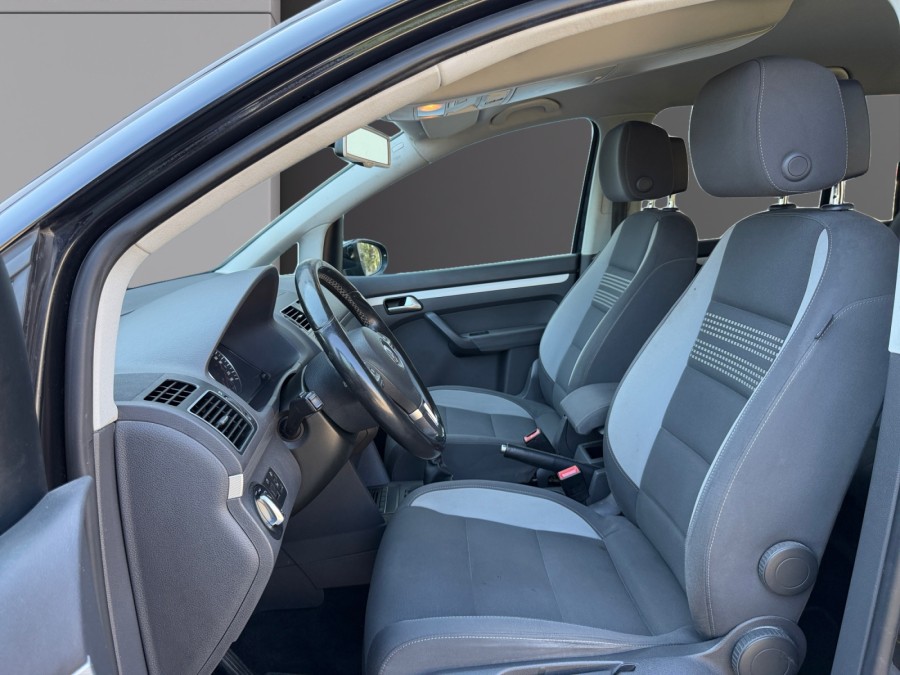 VOLKSWAGEN d'occasion TOURAN 2.0 TDI 140ch FAP Life de 2013 Toulon