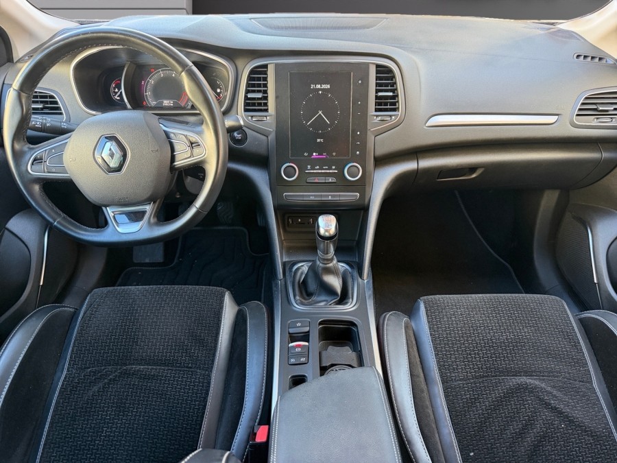 RENAULT d'occasion MEGANE IV 1.2 TCE 130 INTENS de 2017 Cannes (06)﻿