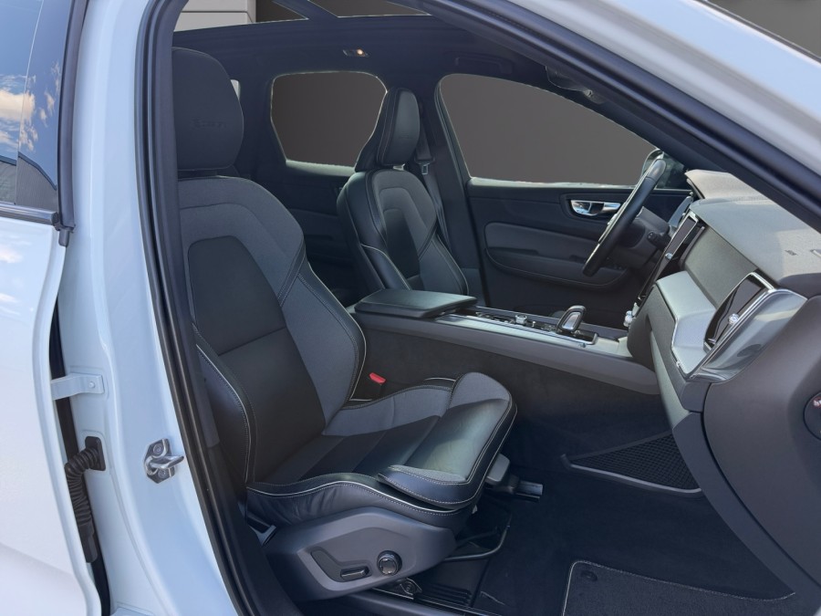 VOLVO d'occasion XC60 T8 AWD Recharge 303 + 87ch R-Design Geartronic