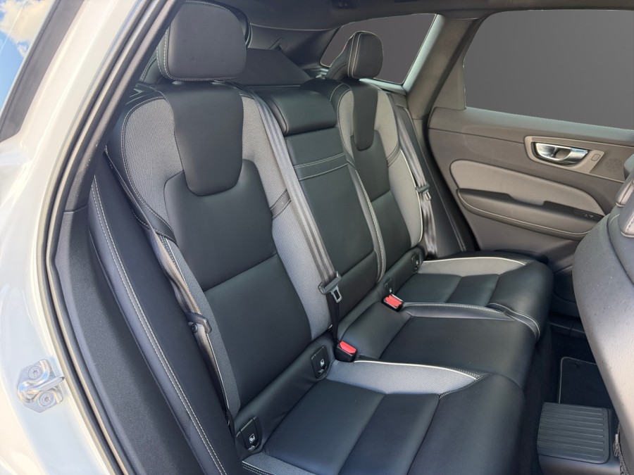 VOLVO d'occasion XC60 T8 AWD Recharge 303 + 87ch R-Design Geartronic