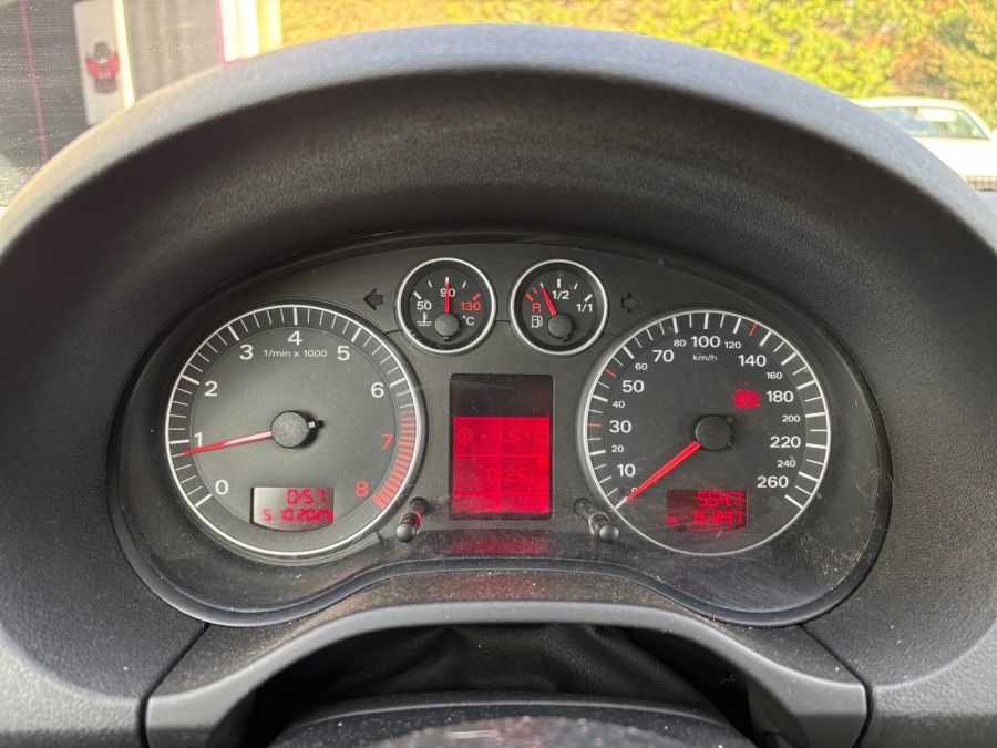 AUDI d'occasion A3 2.0 FSI PACK ATTRACTION de 2004 Caen (14)﻿