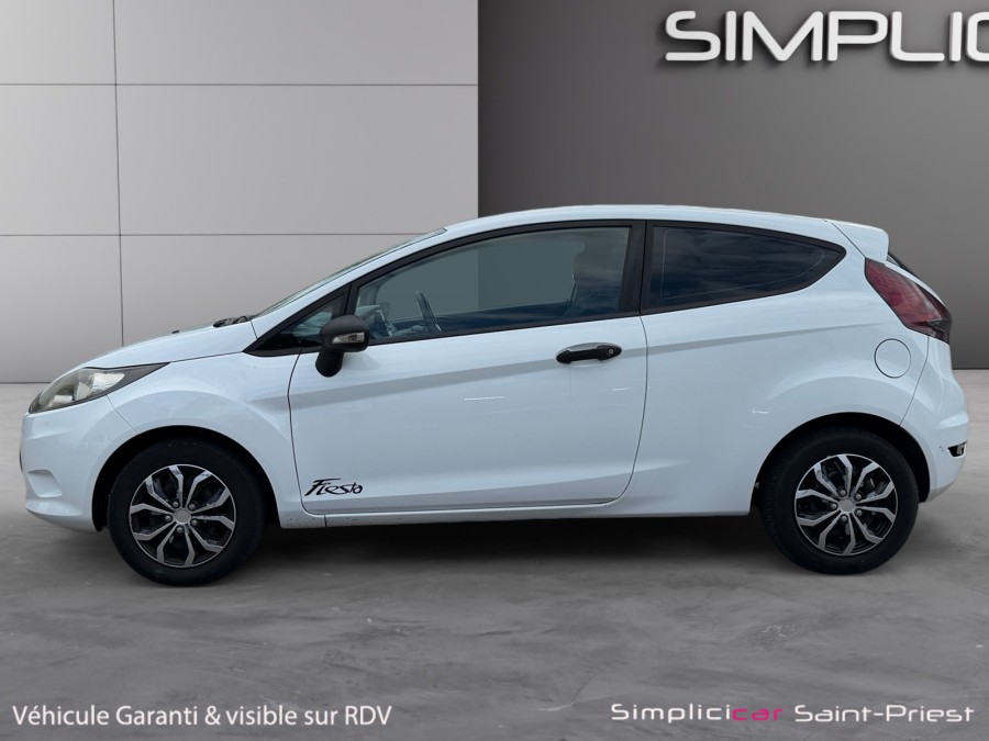 FORD d'occasion FIESTA 1.25 82ch Ambiente 3p de 2009 Lyon St Priest