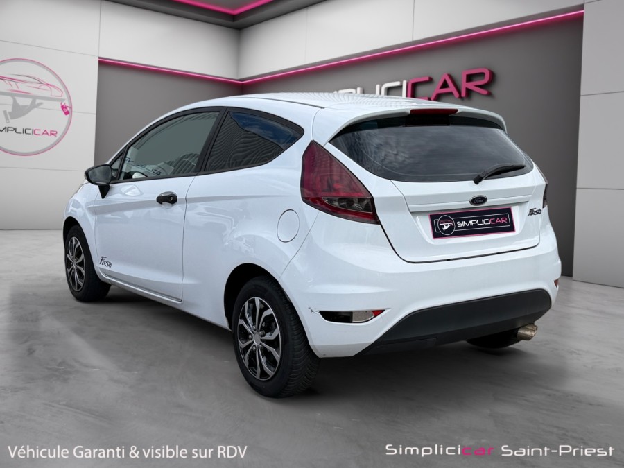 FORD d'occasion FIESTA 1.25 82ch Ambiente 3p de 2009 Lyon St Priest