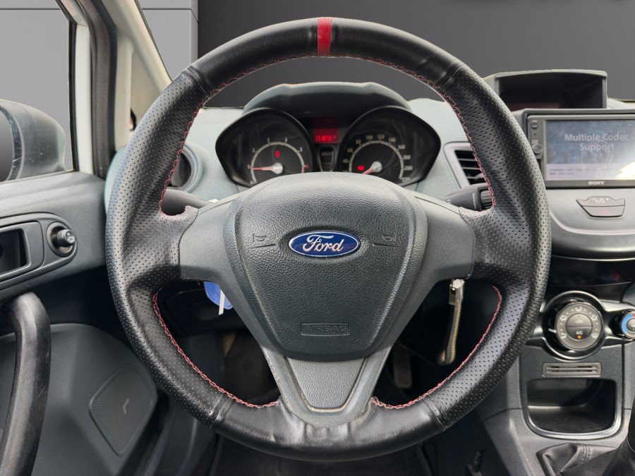 FORD d'occasion FIESTA 1.25 82ch Ambiente 3p de 2009 Lyon St Priest