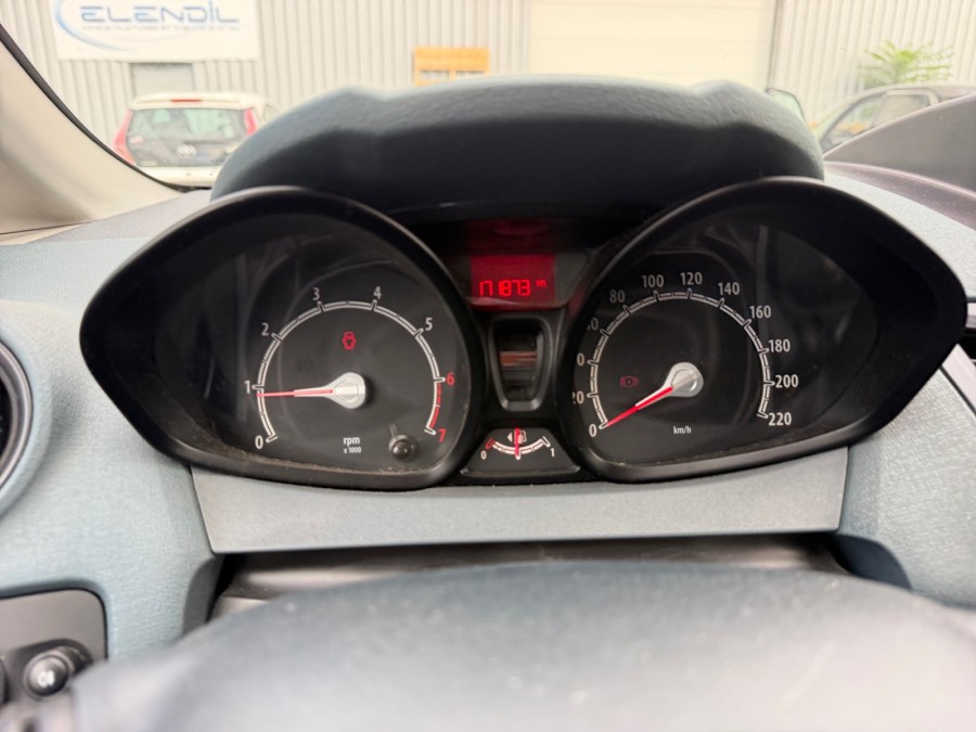 FORD d'occasion FIESTA 1.25 82ch Ambiente 3p de 2009 Lyon St Priest