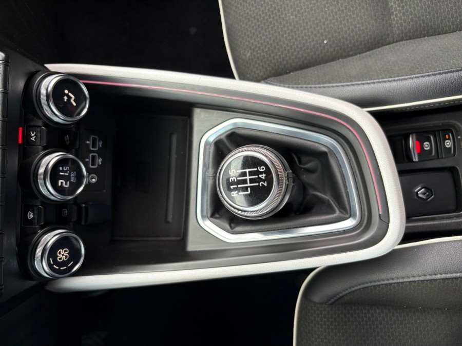 RENAULT d'occasion CLIO INTENS de 2021 Lyon St Priest (69)﻿