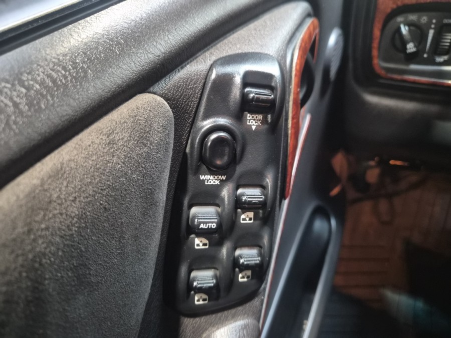 DODGE d'occasion DURANGO 5.9 V8 de 1998 Fontainebleau (77)﻿