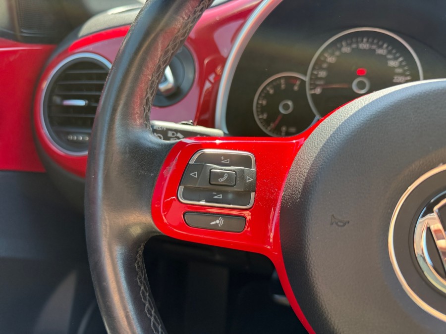 VOLKSWAGEN d'occasion COCCINELLE 1.6 TDI 105 BVM5 de 2014 Carcassonne