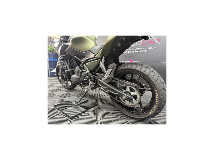 KAWASAKI d'occasion Z650 KAWASAKI Z650 de 2017 Reims Tinqueux (51)﻿