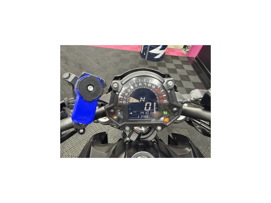 KAWASAKI d'occasion Z650 KAWASAKI Z650 de 2017 Reims Tinqueux (51)﻿