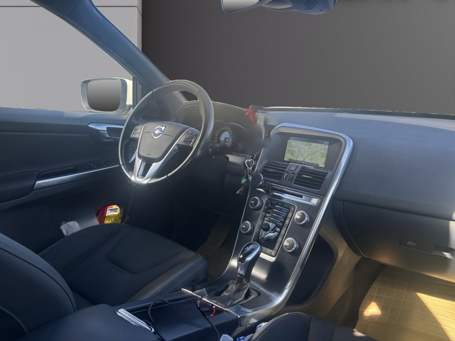 VOLVO d'occasion XC60 2 D3 136 MOMENTUM BUSINESS GEARTRONIC AUTO de