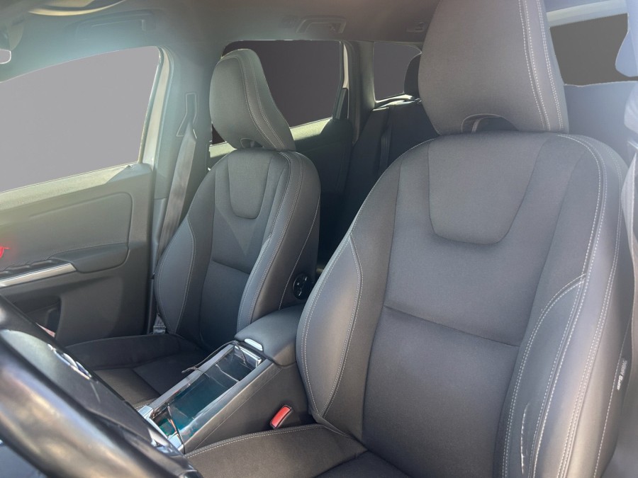 VOLVO d'occasion XC60 2 D3 136 MOMENTUM BUSINESS GEARTRONIC AUTO de