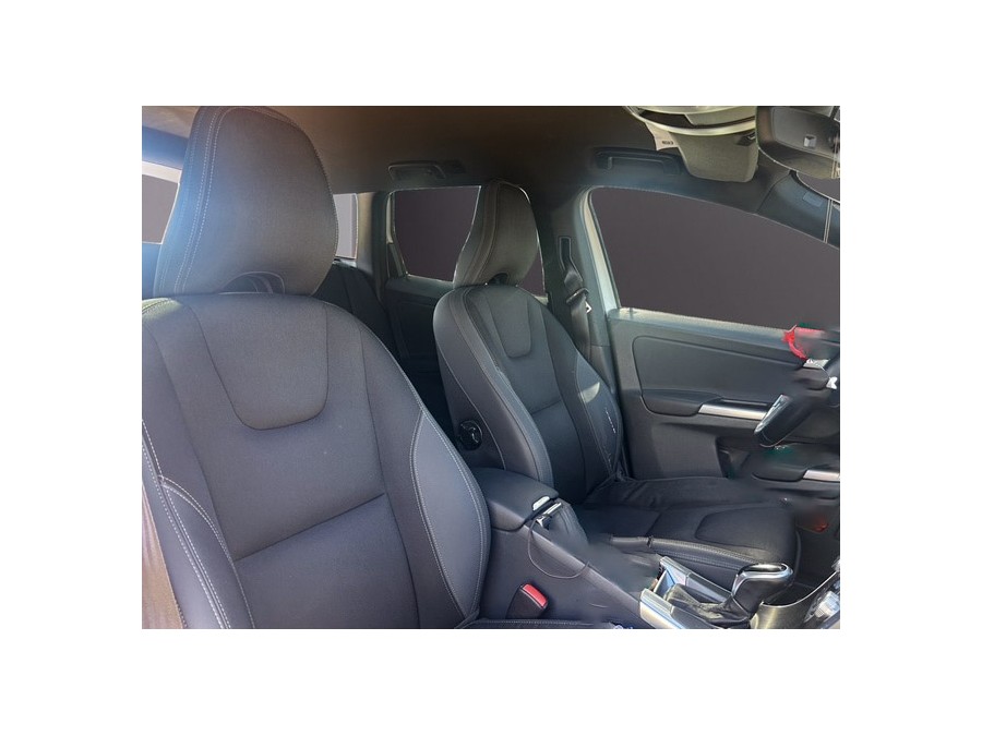 VOLVO d'occasion XC60 2 D3 136 MOMENTUM BUSINESS GEARTRONIC AUTO de
