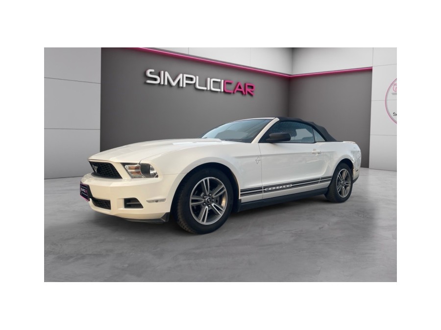 FORD d'occasion MUSTANG V6 4L 210cv SOHC PREMIUM CONVERTIBLE de 2010