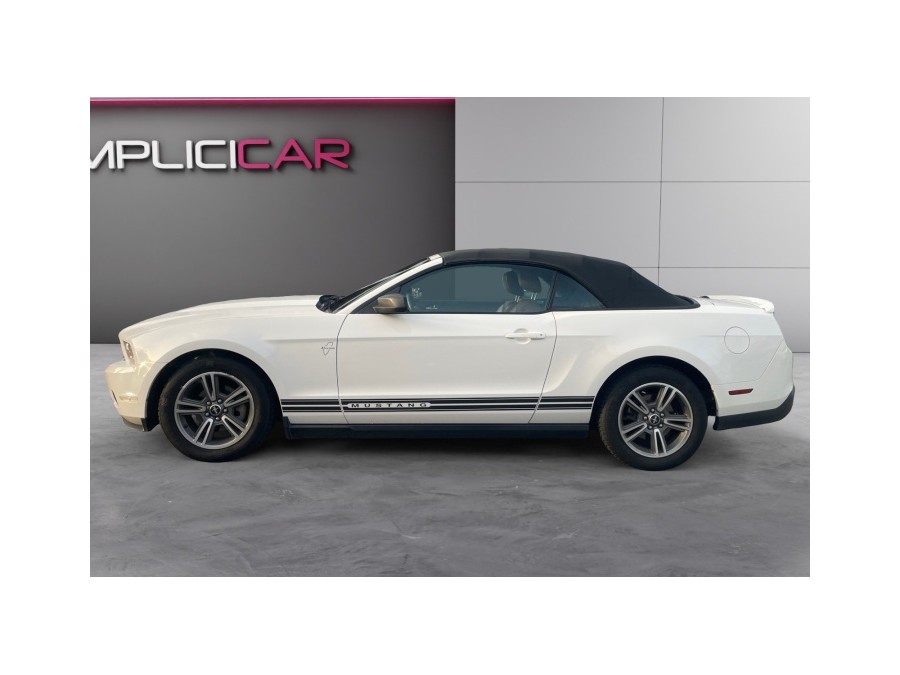 FORD d'occasion MUSTANG V6 4L 210cv SOHC PREMIUM CONVERTIBLE de 2010