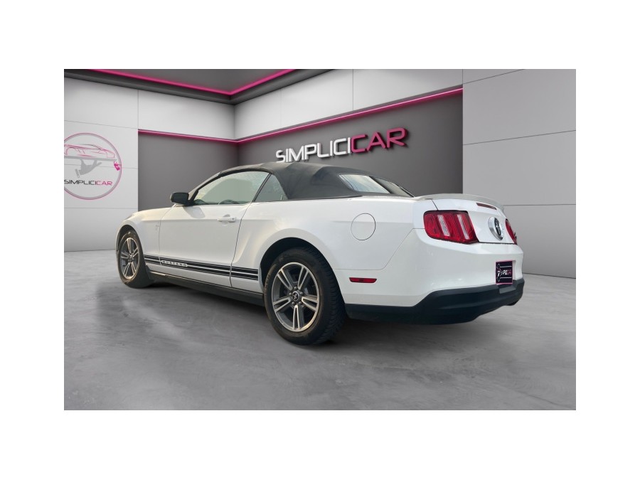 FORD d'occasion MUSTANG V6 4L 210cv SOHC PREMIUM CONVERTIBLE de 2010