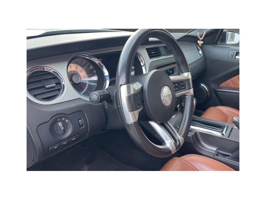 FORD d'occasion MUSTANG V6 4L 210cv SOHC PREMIUM CONVERTIBLE de 2010