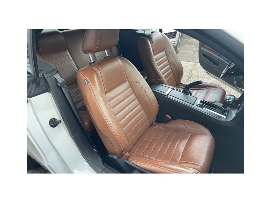 FORD d'occasion MUSTANG V6 4L 210cv SOHC PREMIUM CONVERTIBLE de 2010
