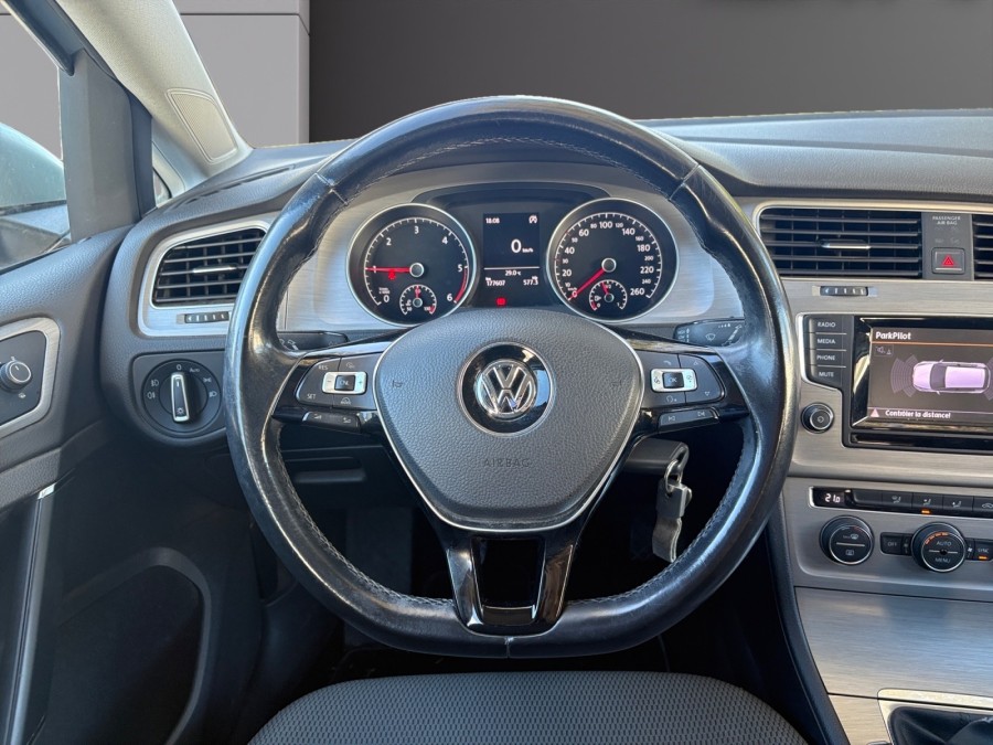 VOLKSWAGEN d'occasion GOLF VII 1.6 TDI 105 CARAT de 2014 Salon de