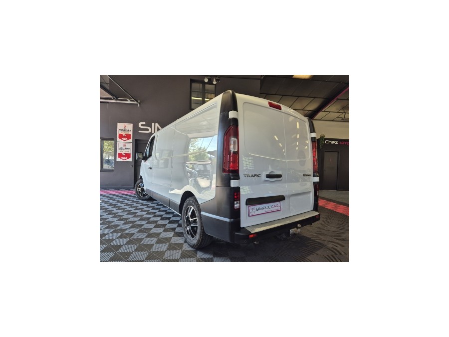 RENAULT d'occasion TRAFIC L2H1 3T 2.0 BLUE DCI 170 EXTRA BA de 2020