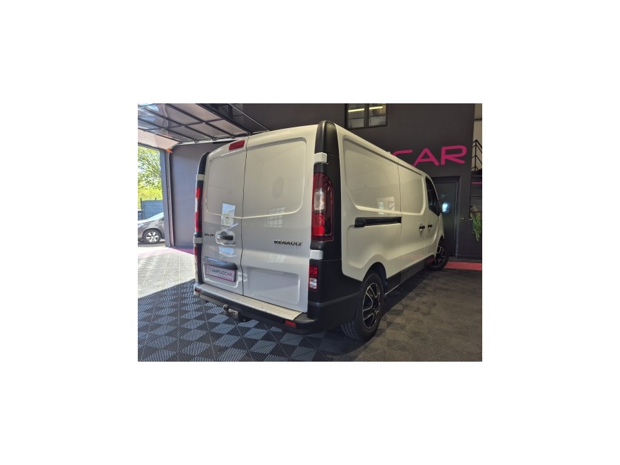 RENAULT d'occasion TRAFIC L2H1 3T 2.0 BLUE DCI 170 EXTRA BA de 2020