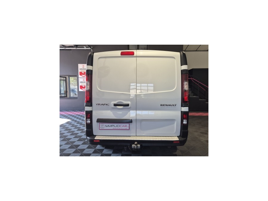 RENAULT d'occasion TRAFIC L2H1 3T 2.0 BLUE DCI 170 EXTRA BA de 2020