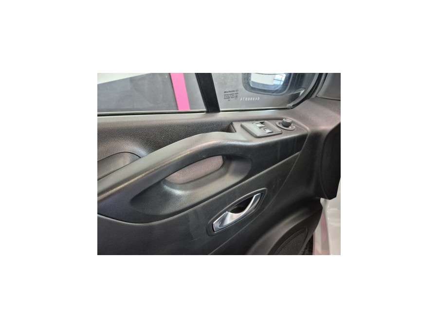RENAULT d'occasion TRAFIC L2H1 3T 2.0 BLUE DCI 170 EXTRA BA de 2020